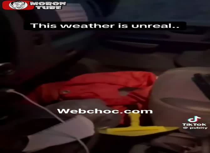 Video :As Hurricane Milton draws near, he makes the poor decision to remain in his vehicle